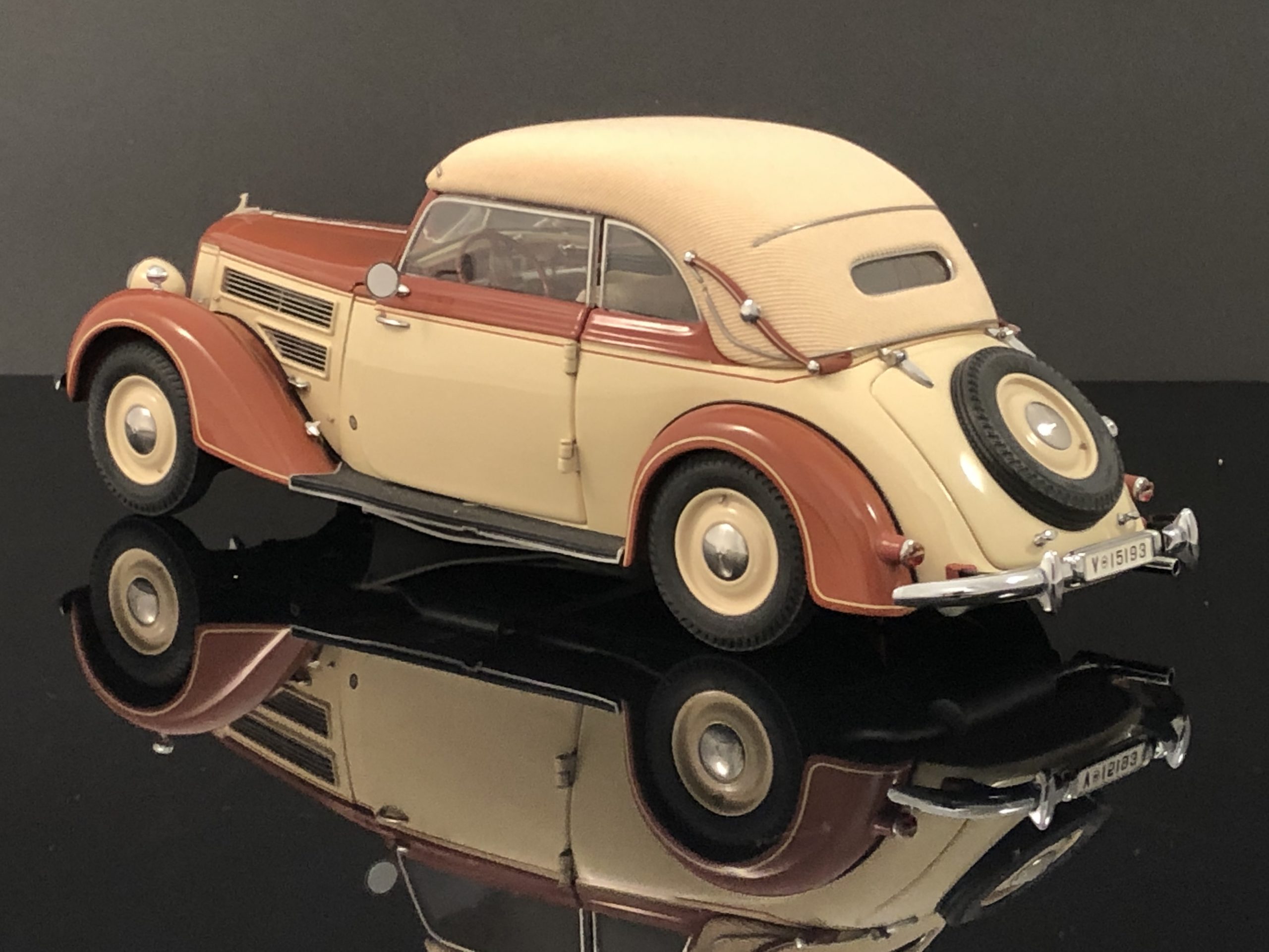 Voiture miniature moulée sous pression à l'échelle 1:24 CMC 1938 1940 Audi  920 Cabriolet M-032 -  Canada