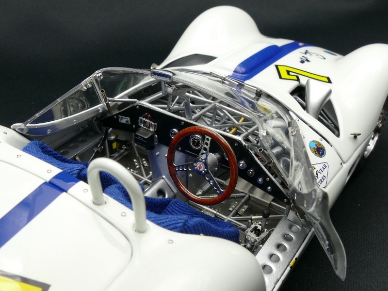CMC Maserati Tipo 61 Birdcage, GP Cuba Havanna #7 /SIGNATUR EDITION Stirling Moss - 1/18 – Bild 5