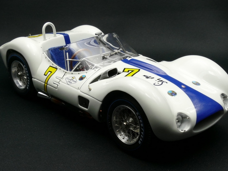 CMC Maserati Tipo 61 Birdcage, GP Cuba Havanna #7 /SIGNATUR EDITION Stirling Moss - 1/18 – Bild 8