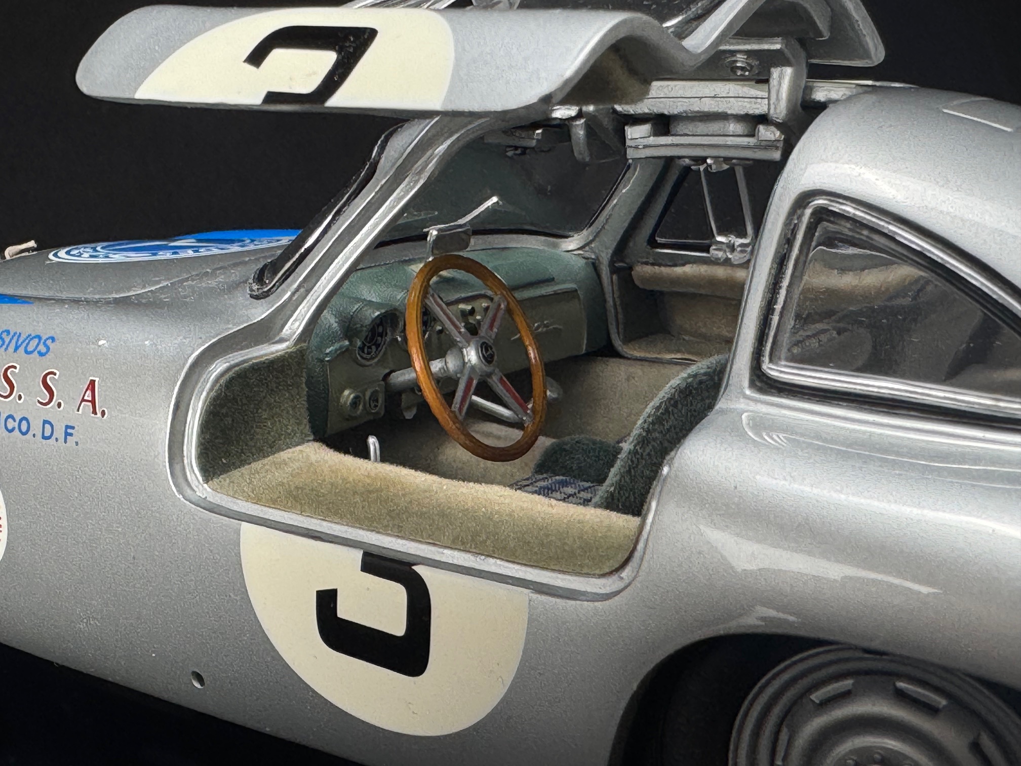 CMC Mercedes-Benz 300SL Panamericana - 1/18 – Bild 6