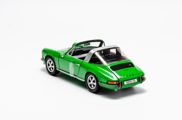 Schuco Porsche 911s Targa grün