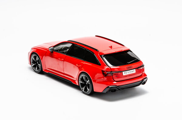 Kengfai Audi RS6 Avant rot