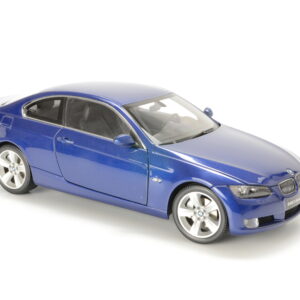 Kyosho BMW 330i Coupe 1:18