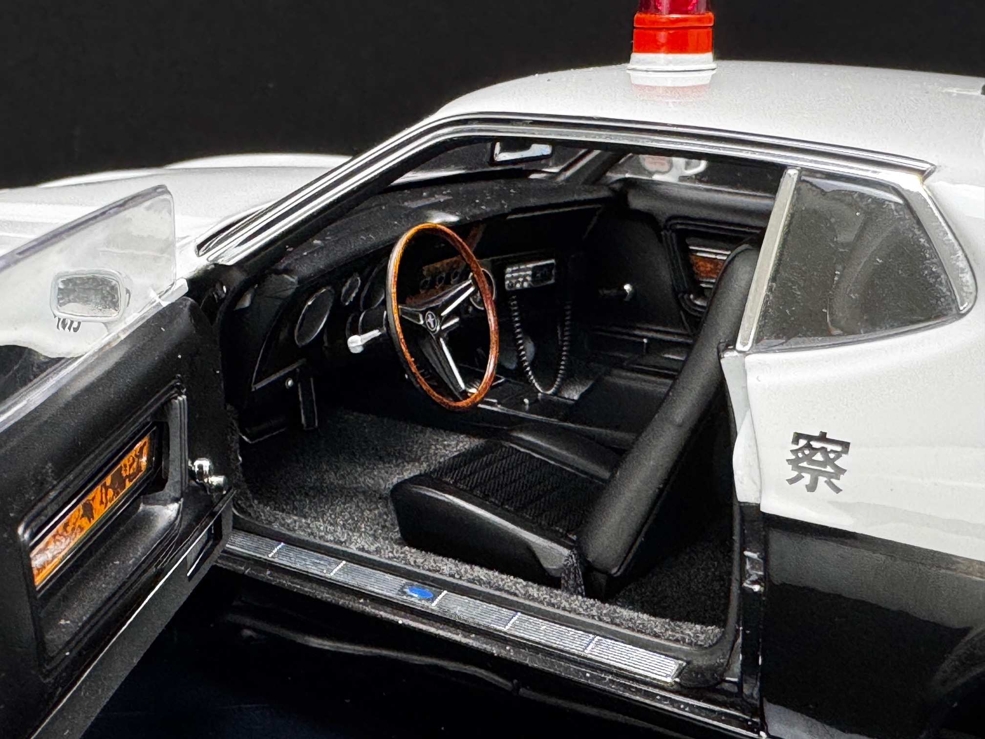AUTOart Ford Mustang Mach 1 Japanese Police - 1/18 - Imagen 4