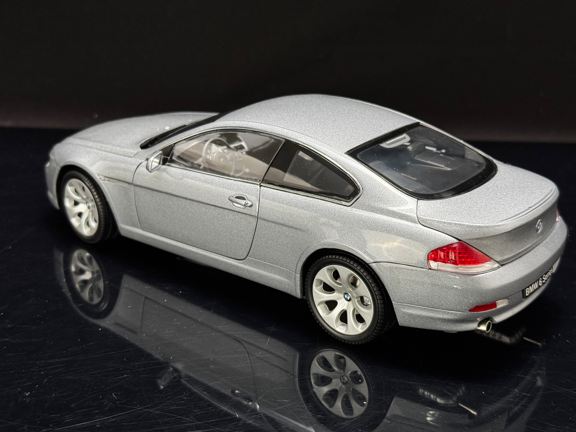 Kyosho BMW 645 CSI silver - 1/18 – Bild 7