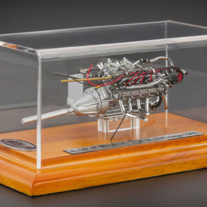 CMC Maserati Tipo 61 Birdcage, Motor mit Vitrine