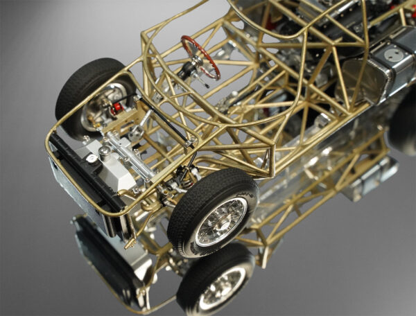 CMC Ferrari 250 LM, ROLLING CHASSIS UND KAROSSERIE IN VITRINE – Bild 3