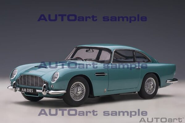 AUTOart 1/18  Aston Martin DB5 1964 (caribbean pearl/blue)