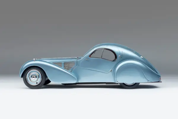 M5260 374 40 Bugatti 57SC Rothschild Blue 1.8 Scale Left Side d8a4841e 6d04 4d73 be9d 5023e15167ba 4000x2677 crop center scaled