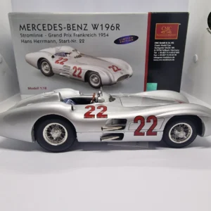 CMC Mercedes-Benz W196R Stromlinie, 1954, GP Frankreich #18 J.M. Fangio - 1/18