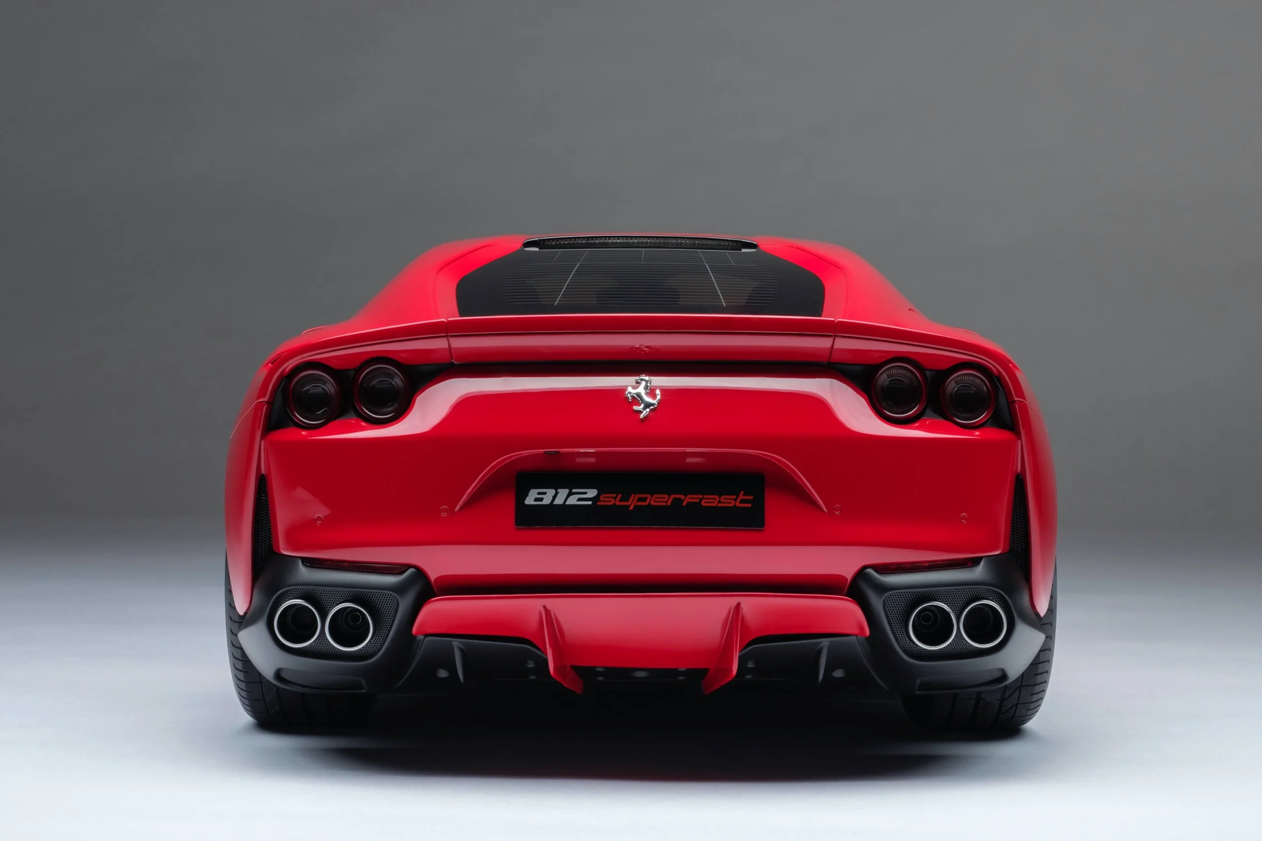 Amalgam Ferrari 812 Superfast 1:8 – Bild 4