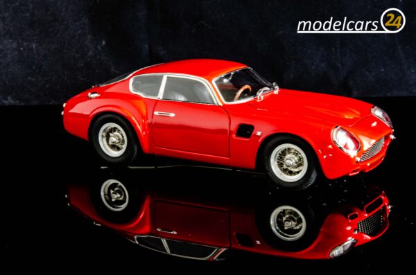 CMC Aston Martin DB4 M-146