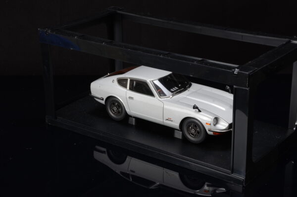 AUTOart Nissan Fairlady 240Z silber – Bild 3