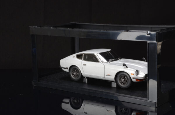 AUTOart Nissan Fairlady 240Z silber – Bild 2