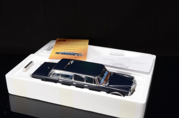 CMC Mercedes-Benz 600 Pullman “King of Rock ‘n’ Roll” – Bild 4