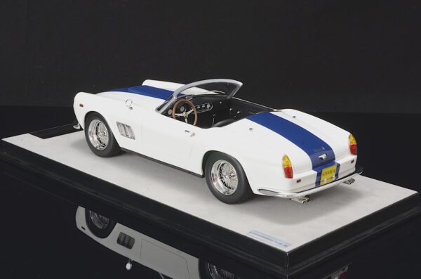 Modelcars24 Ferrari 250 California Blue Stripes Limited Edition one of 30 – Bild 8