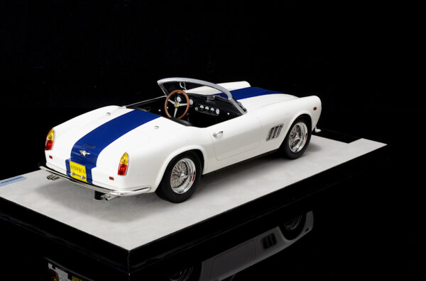 Modelcars24 Ferrari 250 California Blue Stripes Limited Edition one of 30 – Bild 9