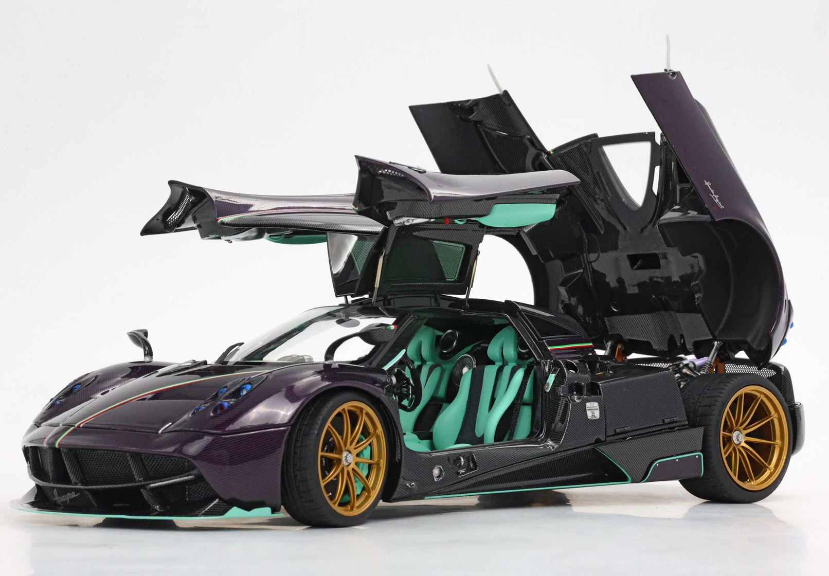 BBR Pagani Huayra Dinastia Yazi diecast full open purple carbon fiber BASIC PACK - 1/18