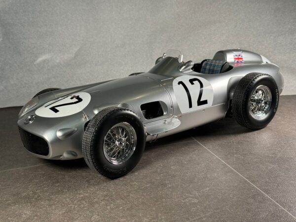 IXO Mercedes W196 Bausatz 1:8 – Bild 3