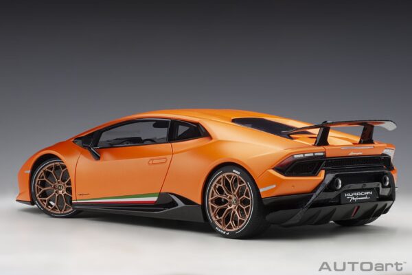 AUTOart Lamborghini Huracán Performante (Arancio Anthaeus)1:12 – Bild 10