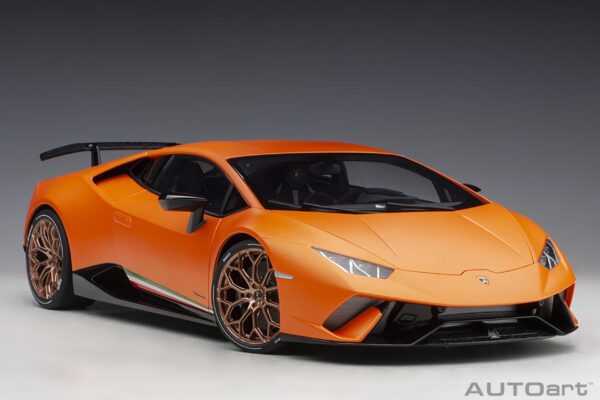 AUTOart Lamborghini Huracán Performante (Arancio Anthaeus)1:12 – Bild 3