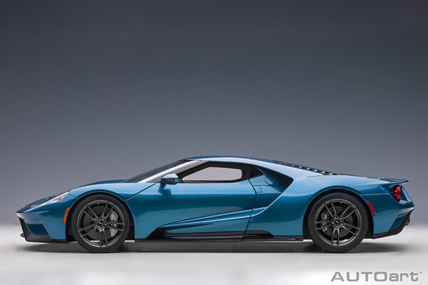 AUTOart 1:12 Ford GT 2017 (liquid blue)