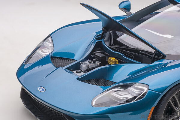 AUTOart 1:12 Ford GT 2017 (liquid blue)