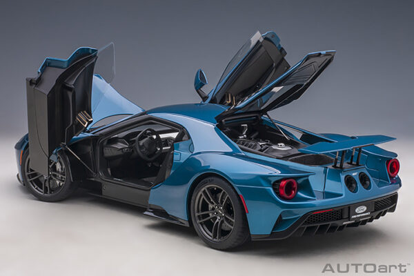 AUTOart 1:12 Ford GT 2017 (liquid blue)