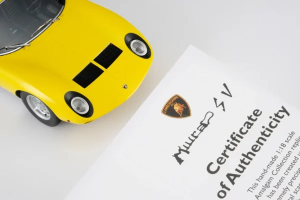 Amalgam Lamborghini Miura P400 SV Giallo Miura 1:18 – Bild 6