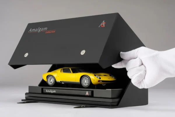 Amalgam Lamborghini Miura P400 SV Giallo Miura 1:18 – Bild 4