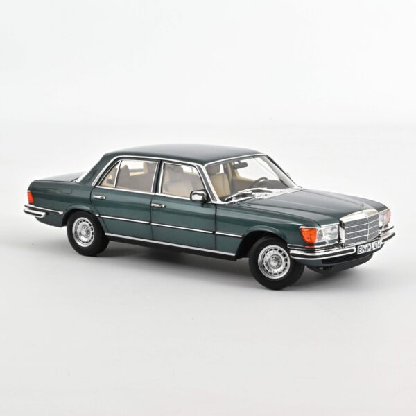 Norev 183455 - Mercedes 450 SEL´79 green metallic 1:18 – Bild 2