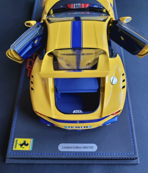 BBR Exclusiv Ferrari F12 TDF Modena 4305 gelb/blau one of 100 – Bild 4