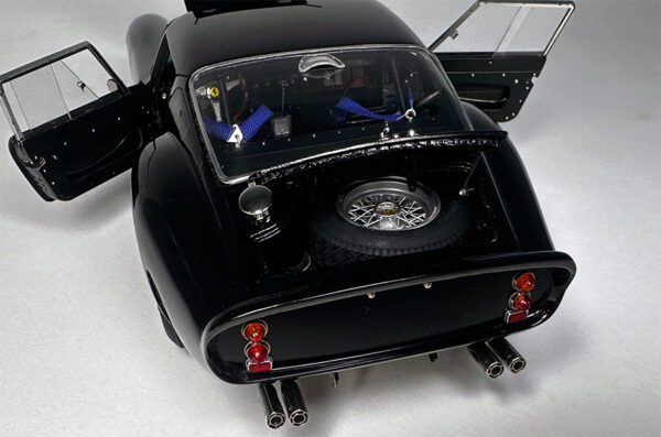 Martisan Ferrari 250 GTO Black sapphire metallic mit Kupferkarosserie one of 299 – Bild 3