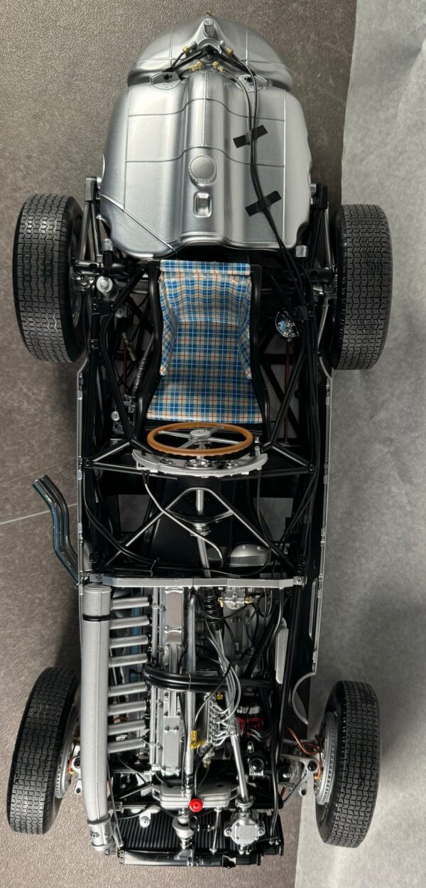 IXO Mercedes W196 Bausatz 1:8 – Bild 8
