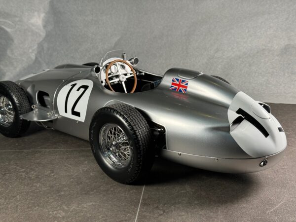 IXO Mercedes W196 Bausatz 1:8 – Bild 9