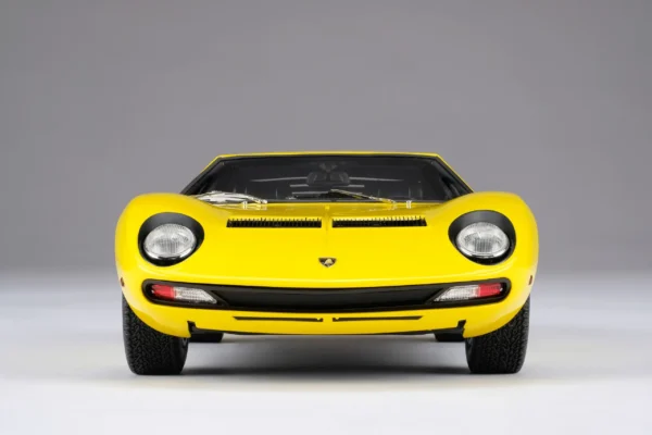 Amalgam Lamborghini Miura P400 SV Giallo Miura 1:18 – Bild 14