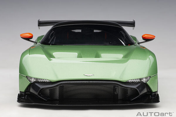 AUTOart Aston Martin Vulcan 2015 (apple tree green metallic)