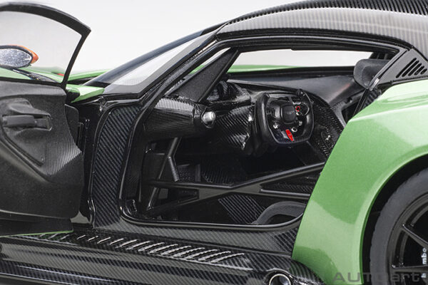 AUTOart Aston Martin Vulcan 2015 (apple tree green metallic)