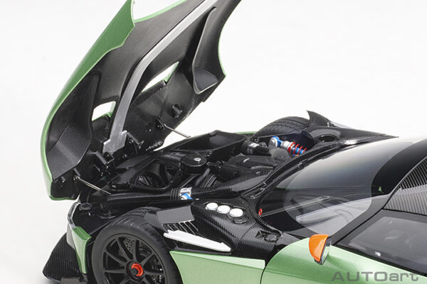 AUTOart Aston Martin Vulcan 2015 (apple tree green metallic)
