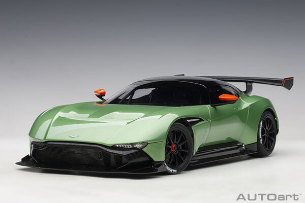 AUTOart Aston Martin Vulcan 2015 (apple tree green metallic)