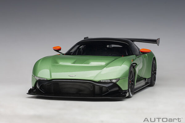 AUTOart Aston Martin Vulcan 2015 (apple tree green metallic)