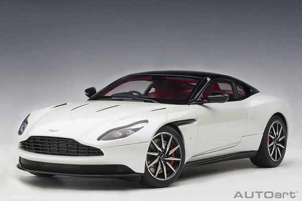 AUTOart Aston Martin DB11 (morning frost white)