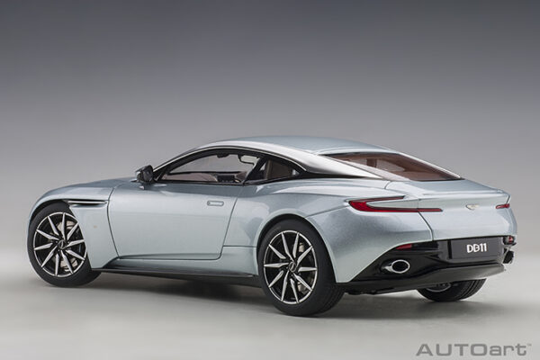 AUTOart Aston Martin DB11 (skyfall silver)