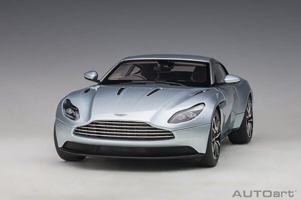 AUTOart Aston Martin DB11 (skyfall silver)
