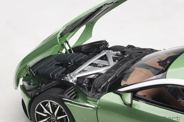 AUTOart Aston Martin DB11 (appletree green)