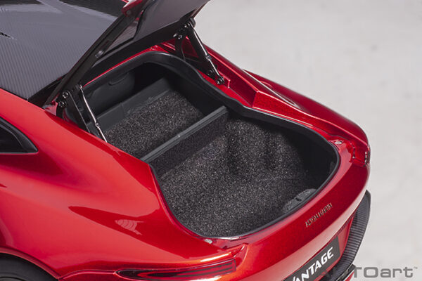 AUTOart Aston Martin Vantage 2019 (hyper red) (composite