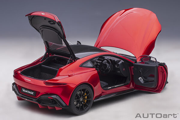AUTOart Aston Martin Vantage 2019 (hyper red) (composite