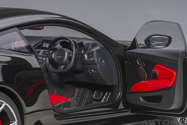 AUTOart Aston Martin DBS Superleggera 2019 (jet black)