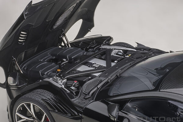 AUTOart Aston Martin DBS Superleggera 2019 (jet black)