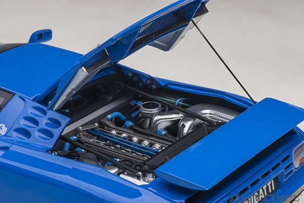 AUTOart Bugatti EB 110 SS 1992 (blue:french racing blue)